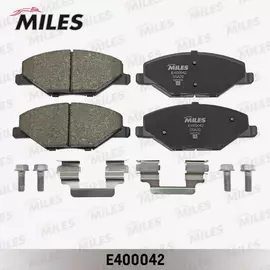 Колодки тормозные передние (без датчика) (Смесь Low-Metallic) (VW POLO (RUS) 11-/SKODA FABIA 11-) (TRW GDB2027) E400042